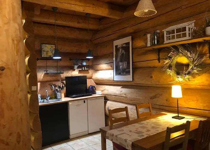 Swierkowe Wzgorze Alpesi faház *